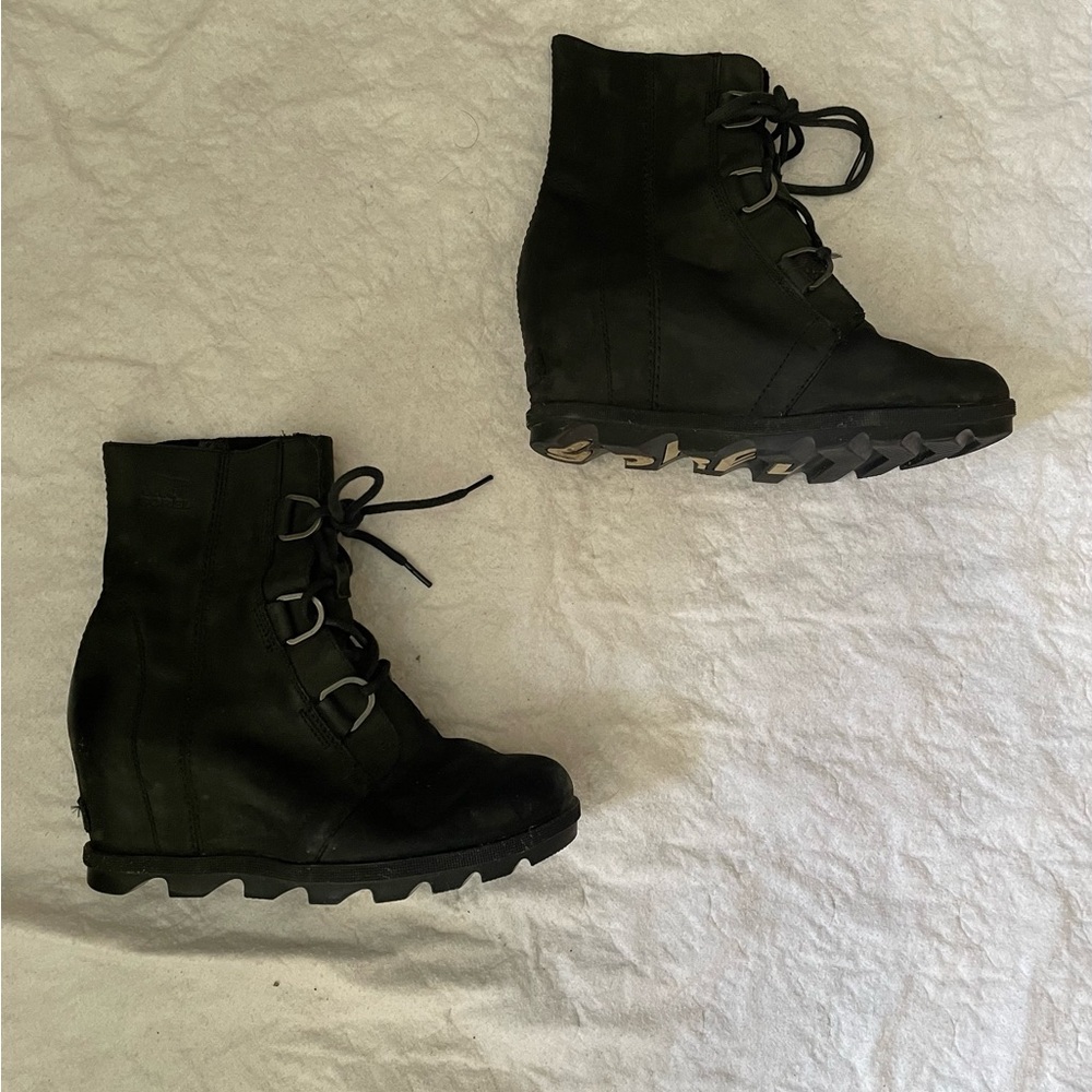 Womens Sorel Joan of Arc lace up Wedge boots